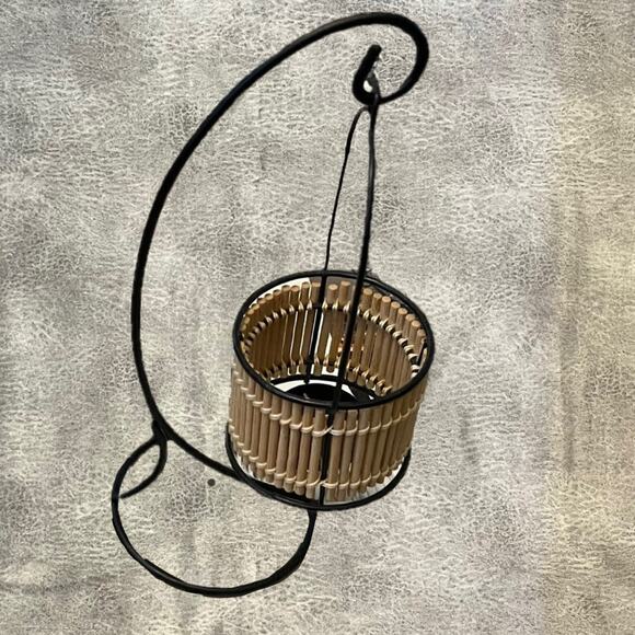 adorable hanging holder decor - Picture 1 of 4